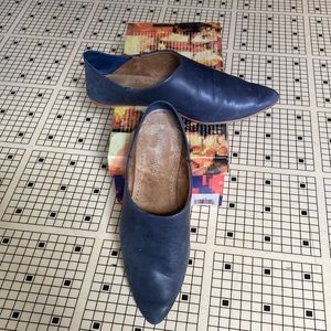 Jeffrey Campbell vintage Vijay navy flat loafer